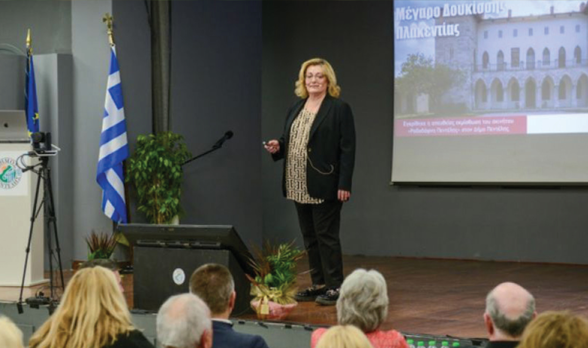 ΝΑΤΑΣΣΑ ΚΟΣΜΟΠΟΥΛΟΥ, ΔΗΜΑΡΧΟΣ ΠΕΝΤΕΛΗΣ, «Πρώτα απ’ όλα η εντιμότητα και η διαφάνεια»